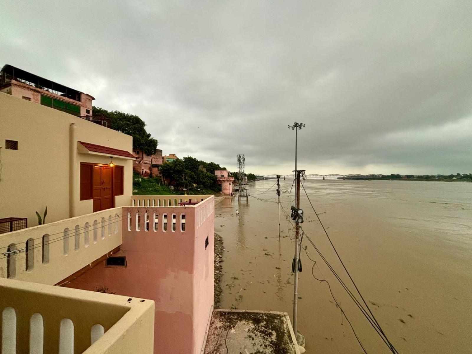 Vintage River Homestay Varanasi Eksteriør bilde