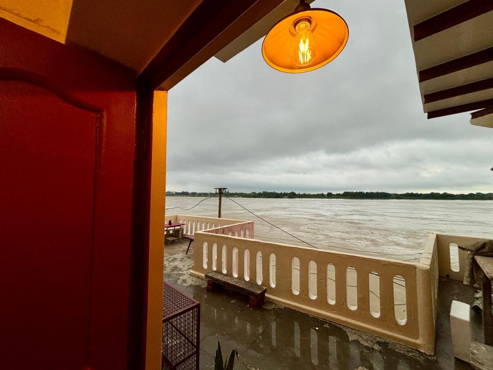 Vintage River Homestay Varanasi Eksteriør bilde