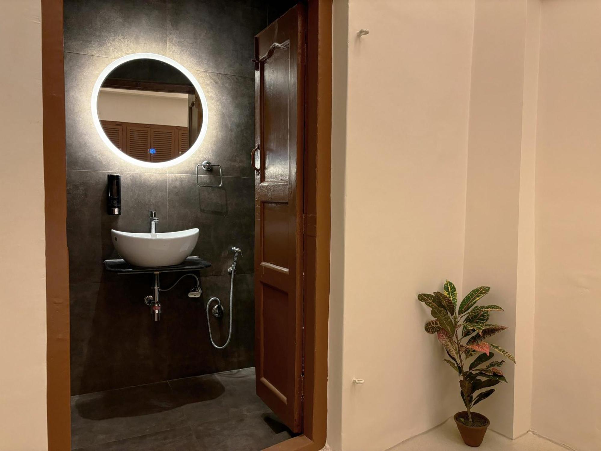 Vintage River Homestay Varanasi Eksteriør bilde
