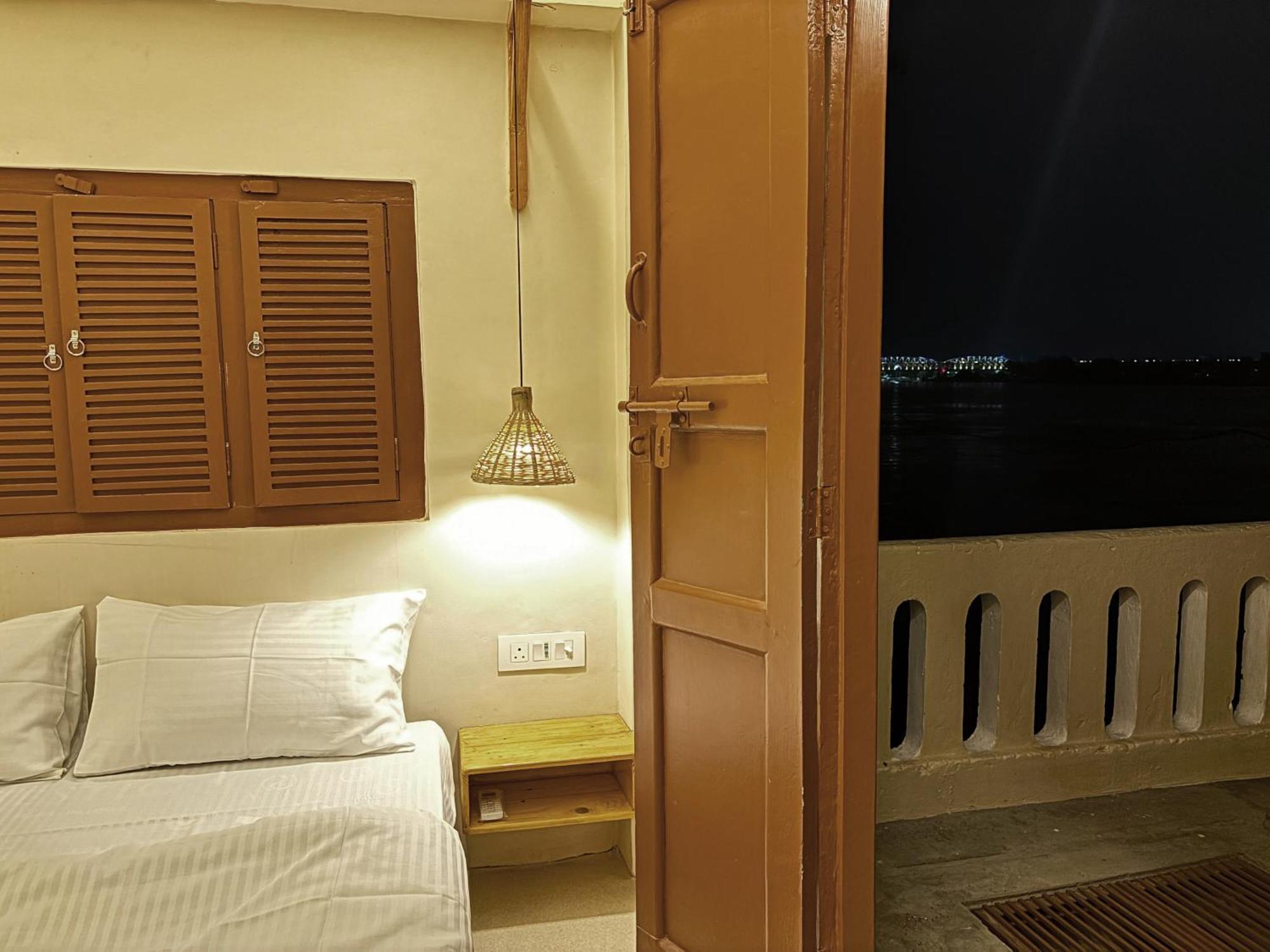 Vintage River Homestay Varanasi Eksteriør bilde