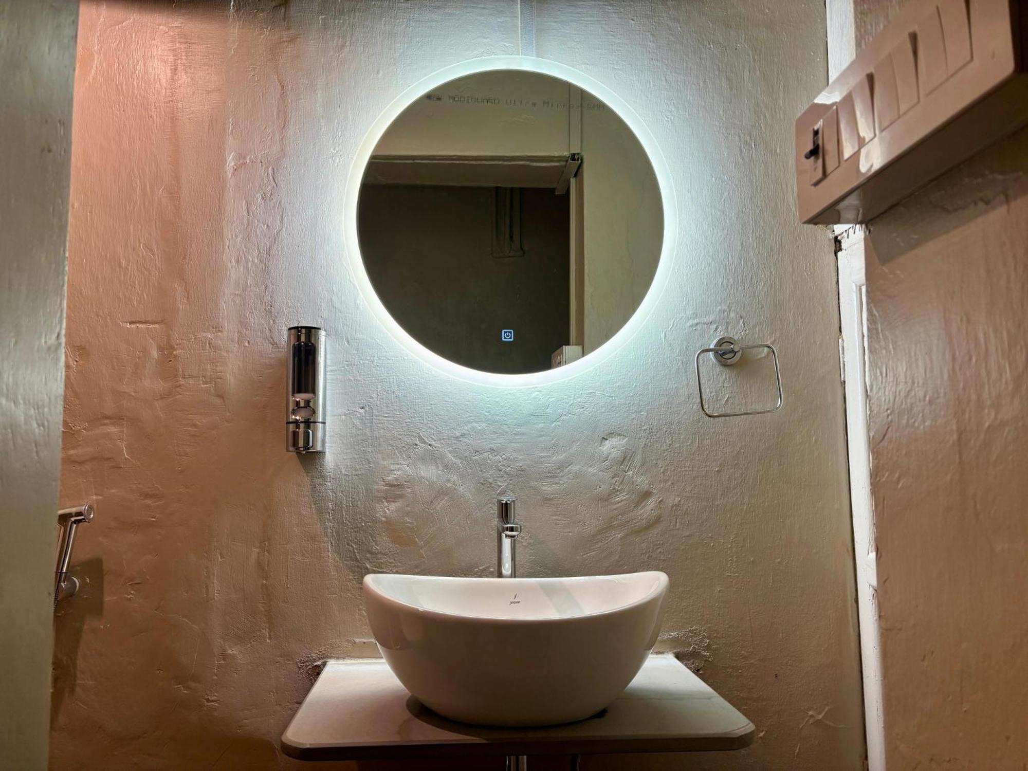 Vintage River Homestay Varanasi Eksteriør bilde