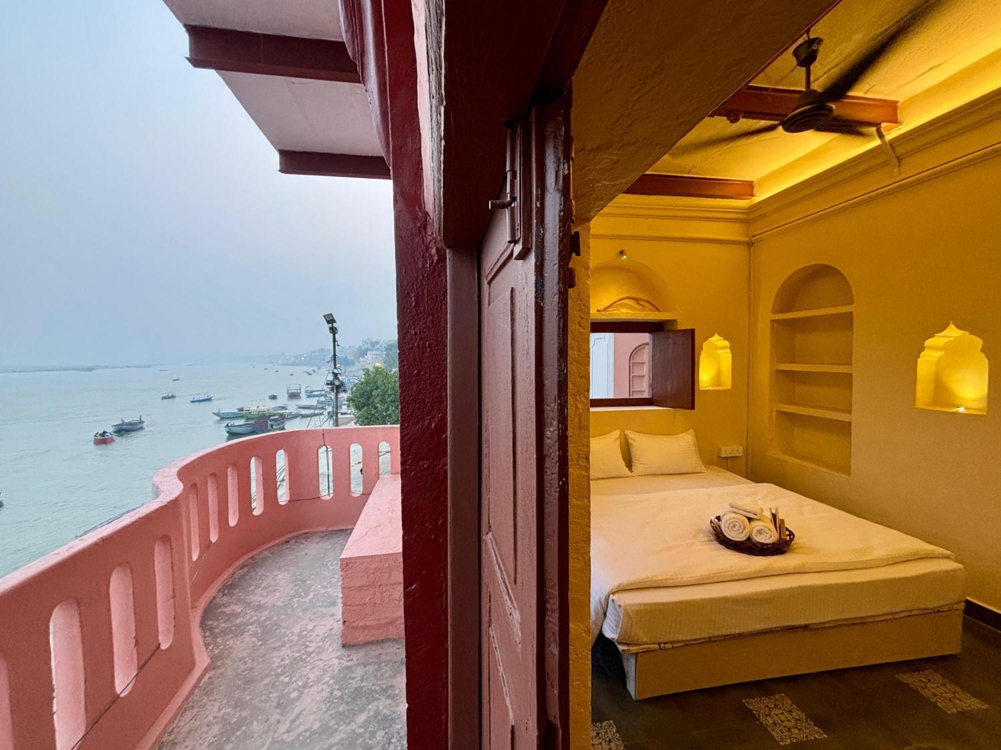Vintage River Homestay Varanasi Eksteriør bilde